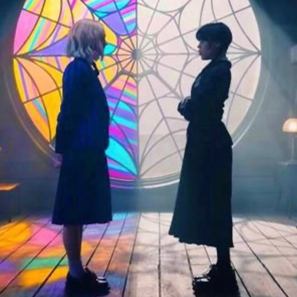 ASO Enid Sinclair on Wednesday Floral Mock Neck Top - Picture 5 of 5